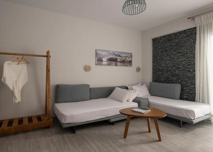 Leon * Nikiti (Sithonia)