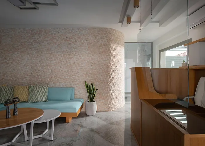 Leon * Nikiti (Sithonia)