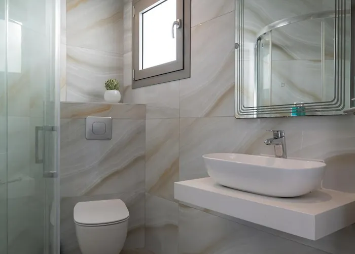 Leon * Nikiti (Sithonia)