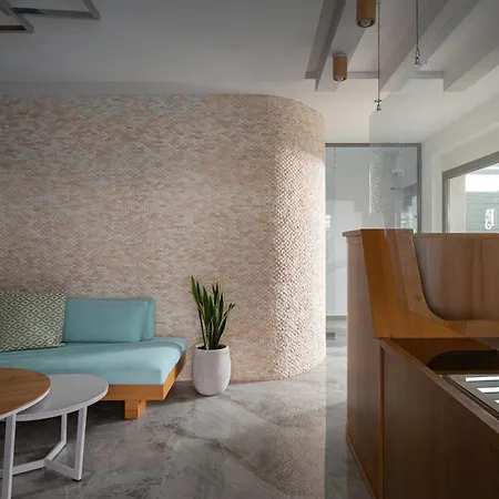 Leon * Nikiti (Sithonia)